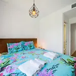 With Shared Pool Vakantiehuis